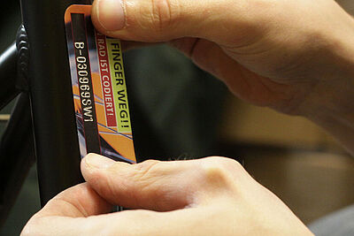 Fahrradcodierung Der Fahrradcode wird u.a. mit einem speziellen Aufkleber am Rahmen befestigt.